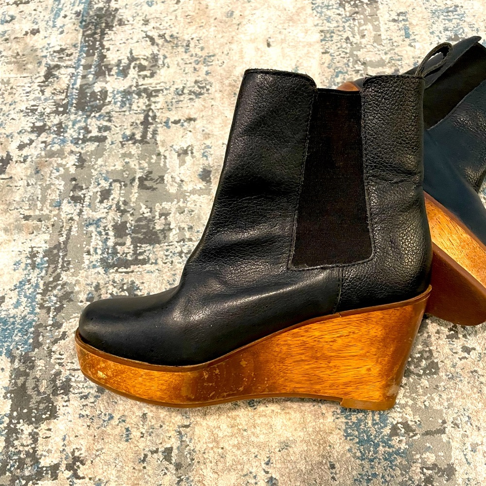 KDB black leather platform boots size 7 Kelsie Dagger Brooklyn